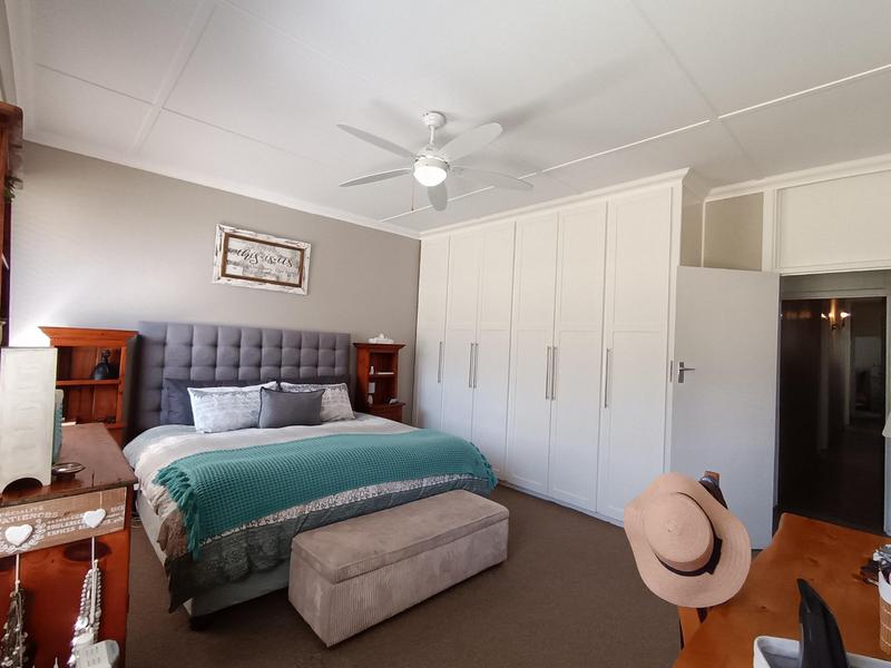 5 Bedroom Property for Sale in Bergsig Eastern Cape